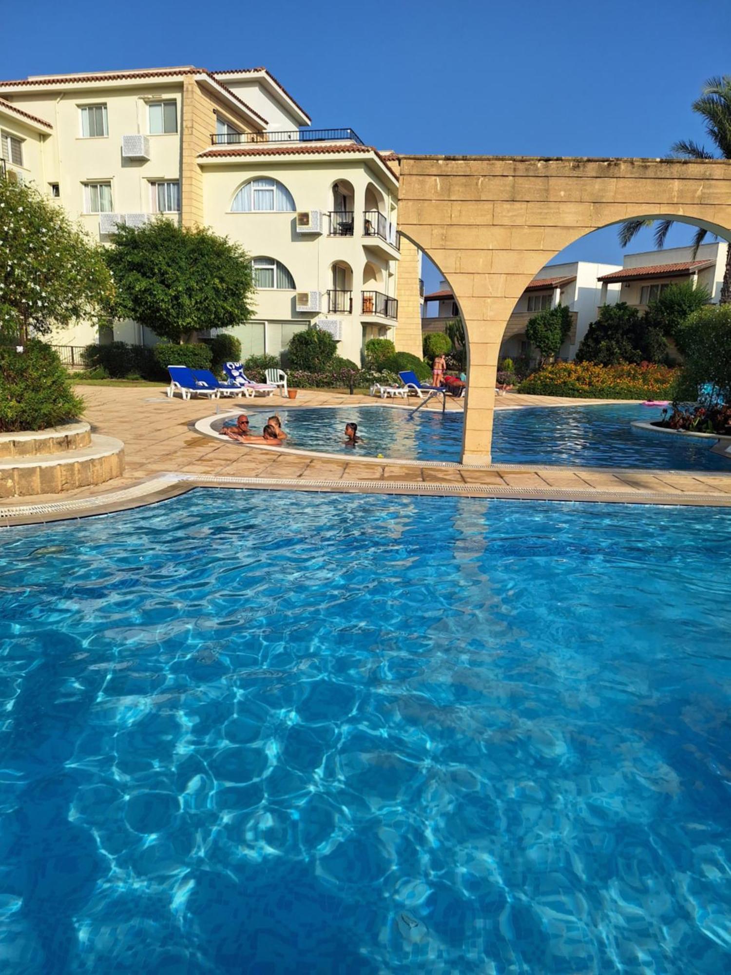 Boheme B6 Sunrise Beach Gastria Bagian luar foto